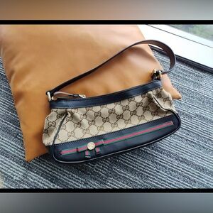 Gucci Mayfair Small Bow shoulder bag Original GG canvas with black leather Trim